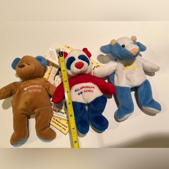 LOT OF 3 GIRL SCOUT BEAN BAG TOYS & GIRL SCOUT BOOK. - Picture 9 of 11